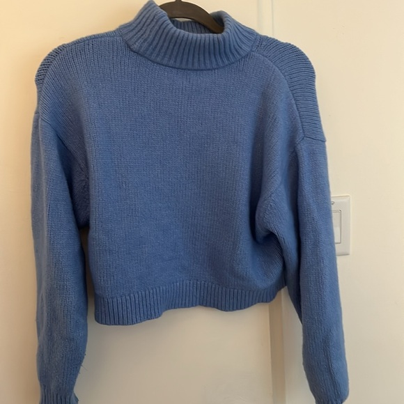 Sunday best knit turtle neck - Picture 2 of 2